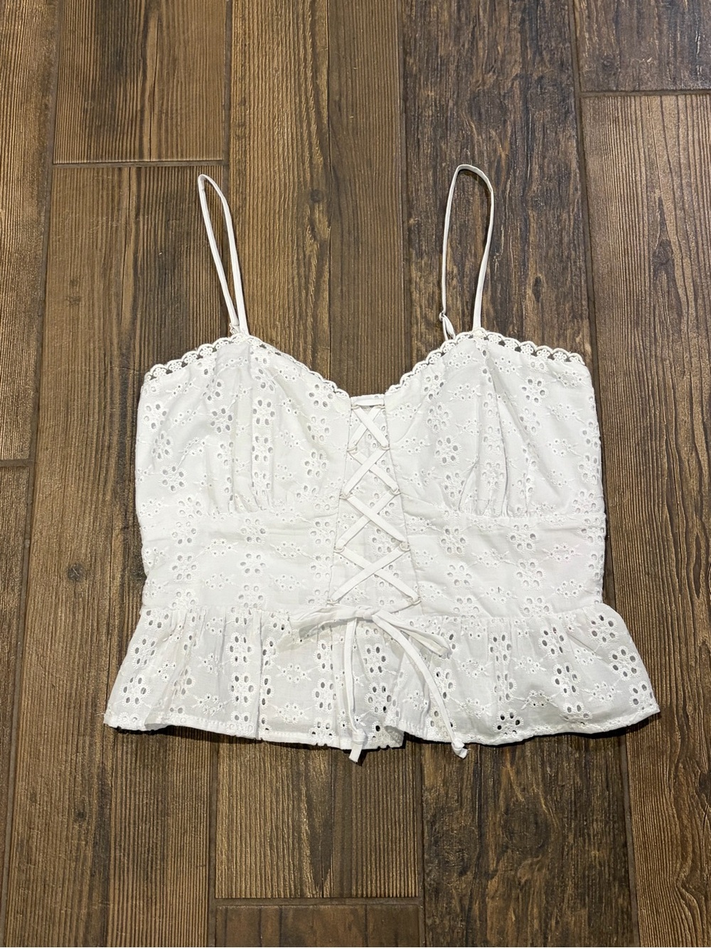 Wild fable eyelet crop top NWT